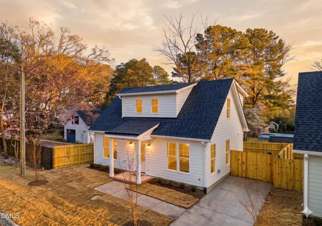 1st image of 213 Gresham Ave, Durham, NC 27704 | MLS# 10152315