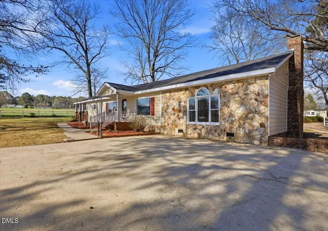 Photo 3 of Single family home for sale at 6449 Red Hl Church Rd, Benson, NC 27504 | MLS# 10152168 | Listing updated on 2026-09-13