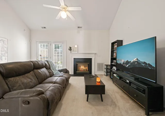 Photo 3 of Townhouse for sale at 33 Signet Dr, Durham, NC 27704 | MLS# 10153704 | Listing updated on 2026-08-26