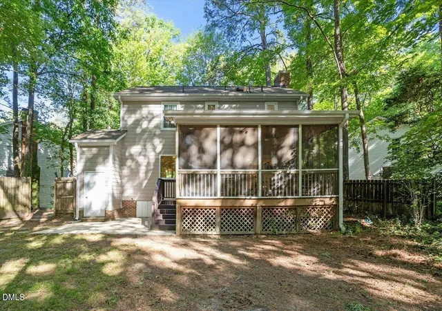 Photo 3 of Single Family Residence at 1211 Indian Trl, Apex, NC 27502 | MLS# 10162073 | | Sold on 2026-05-28