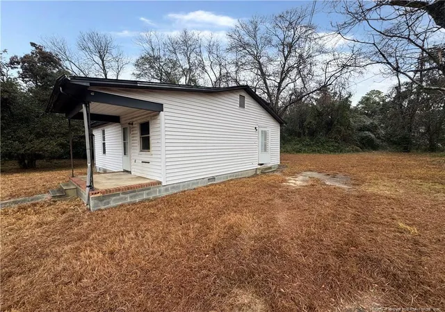 Photo 2 of Single Family Residence at 304 Tuskeegee Dr, Laurinburg, NC 28352 | MLS# 758762 |  | Sold on 2026-05-29