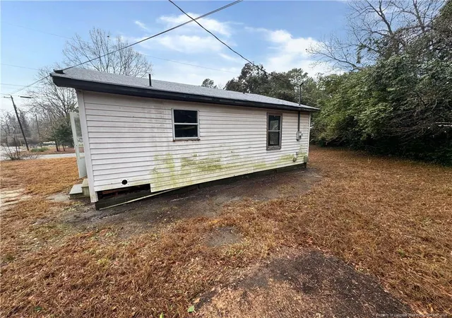 Photo 3 of Single Family Residence at 304 Tuskeegee Dr, Laurinburg, NC 28352 | MLS# 758762 |  | Sold on 2026-05-29