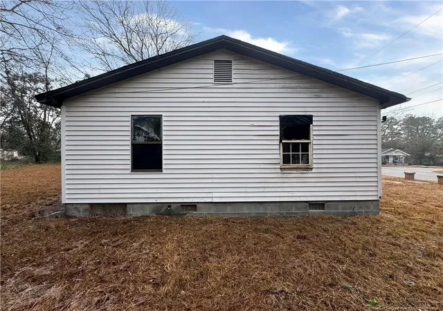 Photo 4 of Single Family Residence at 304 Tuskeegee Dr, Laurinburg, NC 28352 | MLS# 758762 |  | Sold on 2026-05-29
