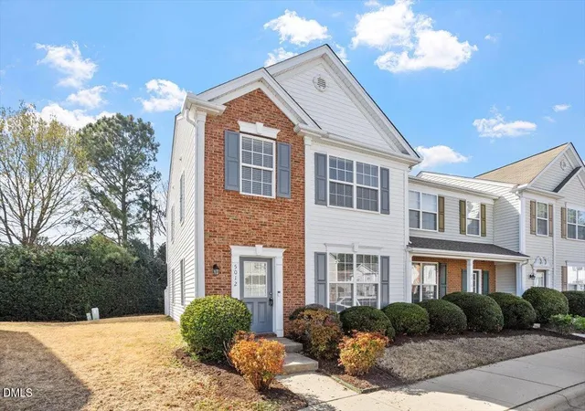 Photo 4 of Sale Pending at 5012 Brooke Lauren Ln, Raleigh, NC 27616 | MLS# 10152669 | Listing updated on 2026-08-01