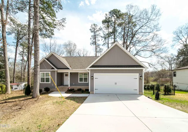 Photo 1 of Single family home for sale at 215 Tanglewood Dr, Louisburg, NC 27549 | MLS# 10152564 | Listing updated on 2026-09-30