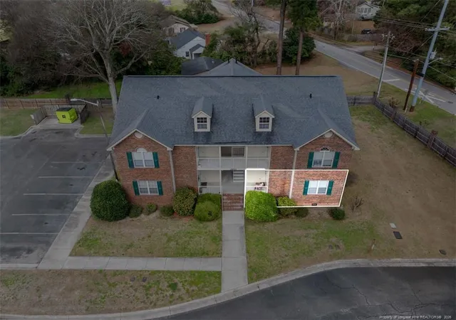 2nd image of 3400 Lainey Ln, Fayetteville, NC 28314
