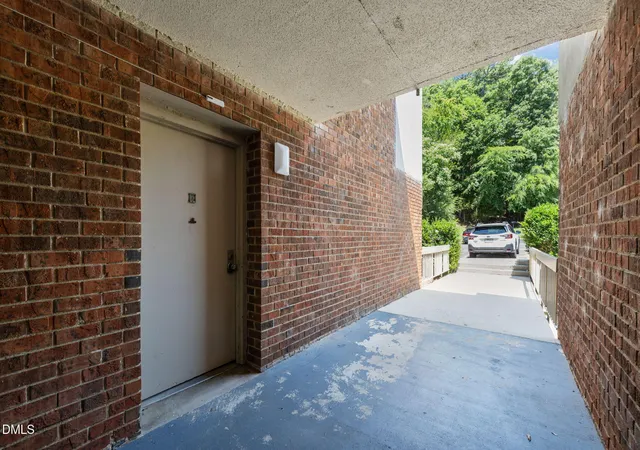 Photo 3 of Condo for sale at 500 Umstead Dr #208, Chapel Hill, NC 27516 | MLS# 10152574 | Listing updated on 2026-09-03