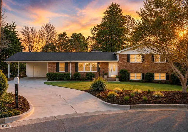 2nd image of 4300 Edgehill Ct, Raleigh, NC 27612 | MLS# 10152695