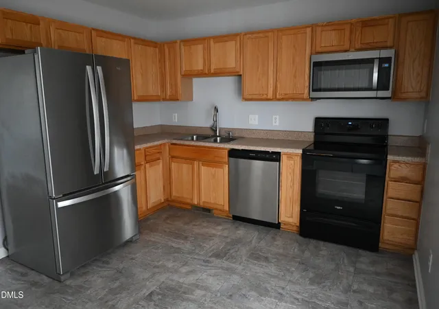 3rd image of 913 Amber Acres Ln, Knightdale, NC 27545 | MLS# 10152823