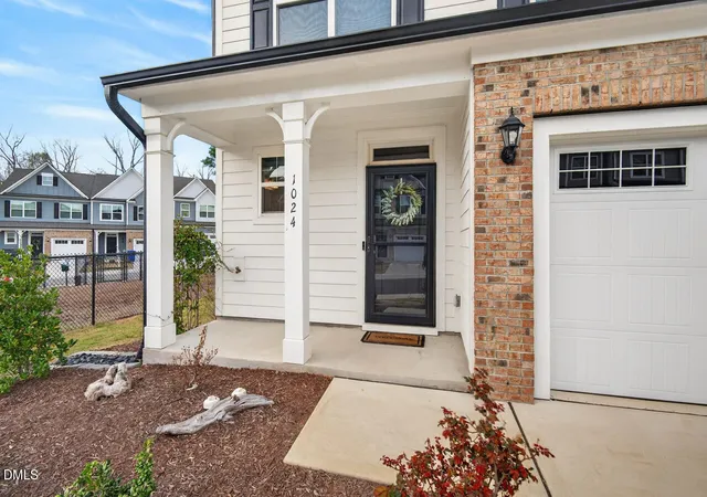 Photo 3 of Townhouse for sale at 1024 Heartstone Way, Durham, NC 27713 | MLS# 10152927 | Listing updated on 2026-09-03