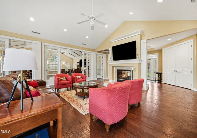 3rd image of 107 Culp Hill Dr, Chapel Hill, NC 27517 | MLS# 10152931