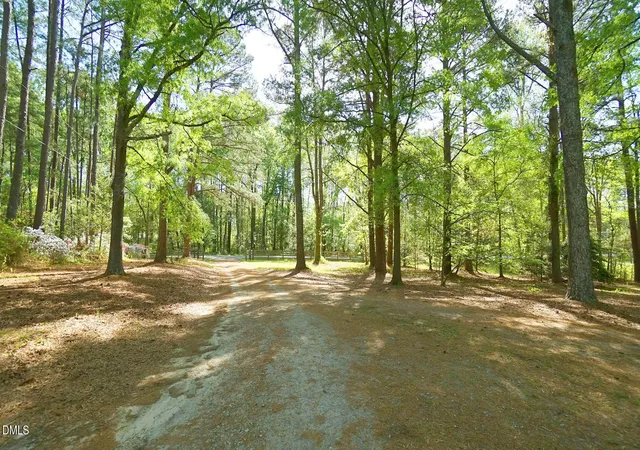 Photo 4 of Ranch at 4319 Pearces Rd, Zebulon, NC 27597 | MLS# 10158878 | | Sold on 2026-06-02