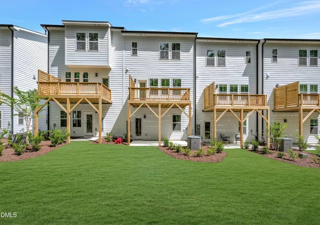 Photo 5 of Townhouse at 2033 Trident Maple Ln, Chapel Hill, NC 27517 | MLS# 10153154 | | Sold on 2026-06-15