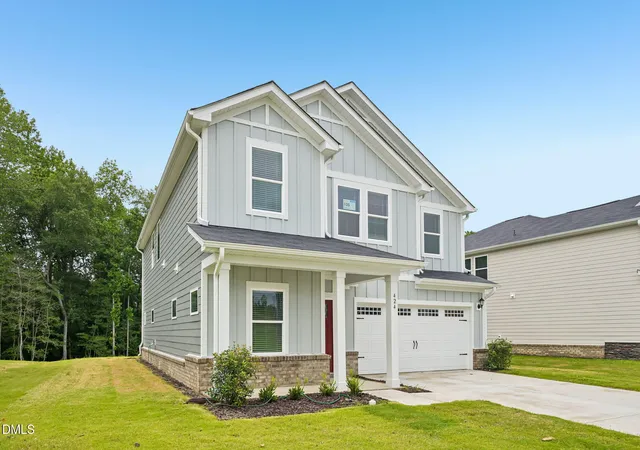Photo 3 of Single family home for sale at 424 Southland Dr, Zebulon, NC 27597 | MLS# 10158259 | Listing updated on 2026-09-02