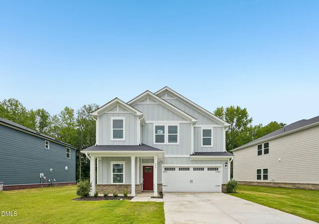 Photo 4 of Single family home for sale at 424 Southland Dr, Zebulon, NC 27597 | MLS# 10158259 | Listing updated on 2026-09-02