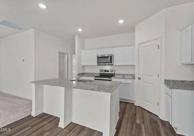 Photo 5 of Single Family Residence at 202 Blue Sky Ln, Louisburg, NC 27549 | MLS# 10153309 | | Sold on 2026-05-21