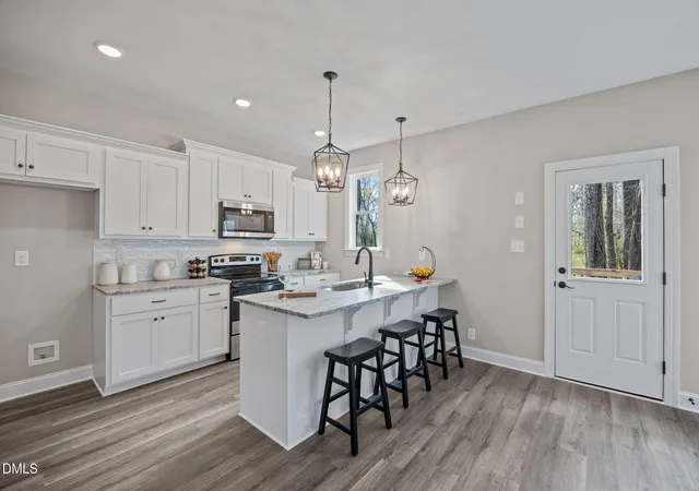 Photo 2 of Single family home for sale at 204 Cardinal Court, Oxford, NC 27565 | MLS# 10153381 | Listing updated on 2026-10-13
