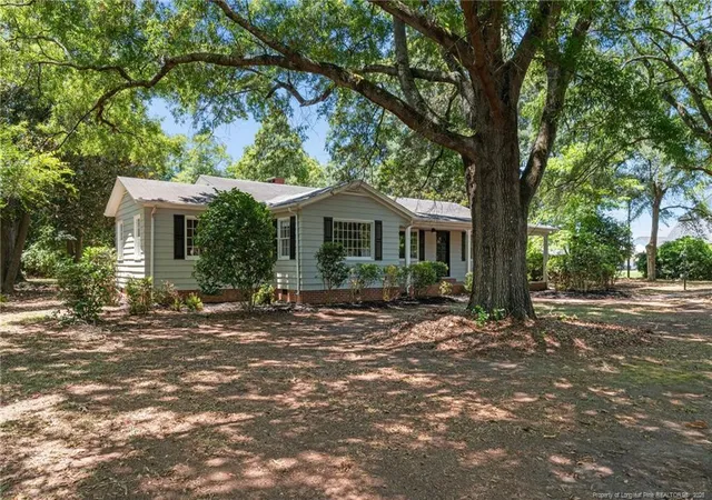 Homes for sale in Broadway, NC | 521 S Main St, Broadway, NC 27505 | MLS# 759020