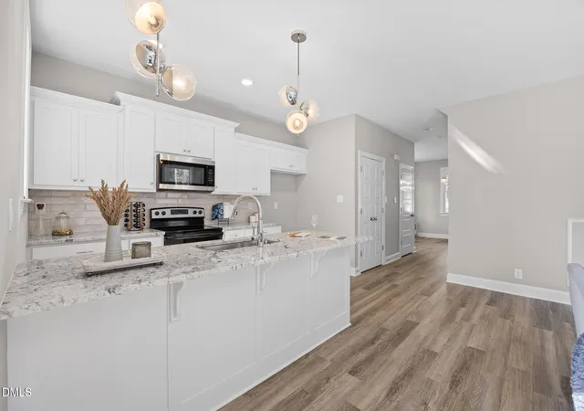Photo 3 of Single family home for sale at 206 Cardinal Ct, Oxford, NC 27565 | MLS# 10153402 | Listing updated on 2026-07-18