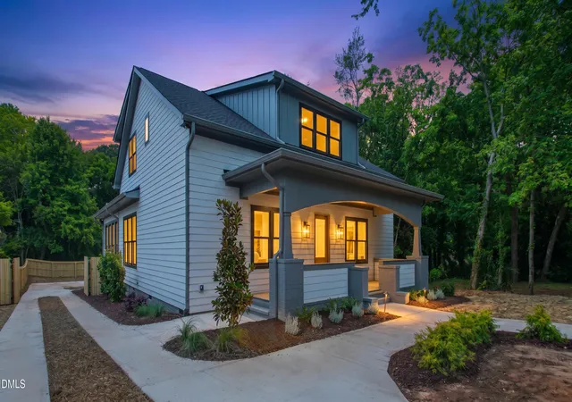 1st image of 909 Oberlin Rd, Raleigh, NC 27605 | MLS# 10154253
