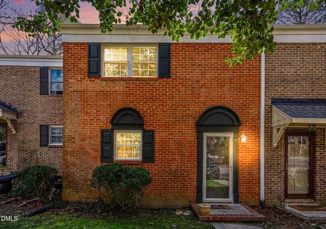 Listing Photo 4 - Condo for sale in building located at 6407 New Market Wy, Raleigh, NC 27615