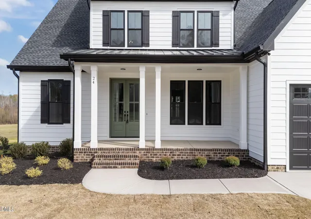 Photo 4 of Sale Pending at 24 Ln Farms Way, Holly Springs, NC 27540 | MLS# 10154291 | Listing updated on 2026-09-09