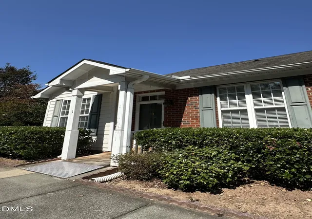 Photo 3 of Townhouse for sale at 1 Signet Dr, Durham, NC 27704 | MLS# 10153706 | Listing updated on 2026-07-18