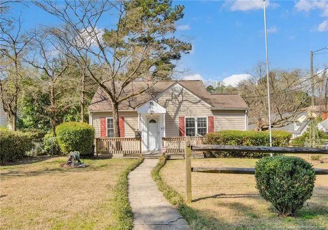 1st image of 611 Glenville Ave, Fayetteville, NC 28303 | MLS# 759093
