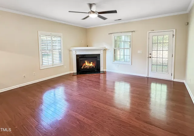 Photo 4 of Single family home for sale at 804 Blue Thorn Dr, Apex, NC 27539 | MLS# 10153736 | Listing updated on 2026-09-02