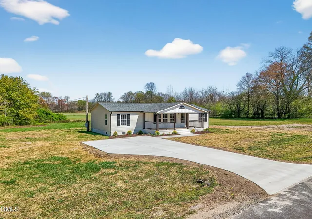 Photo 3 of Sale Pending at 335 Myrtle Rd, Selma, NC 27576 | MLS# 10173196 | Listing updated on 2026-07-18
