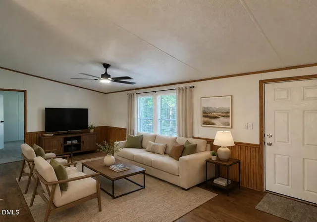 2nd image of 141 Abbott Crossings Ln, Henderson, NC 27537 | MLS# 10173759