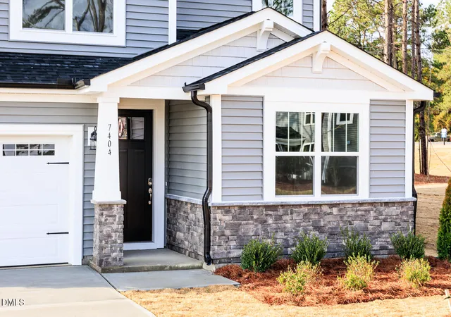 Photo 3 of Single family home for sale at 18 Gablestone Dr, Wendell, NC 27591 | MLS# 10153973 | Listing updated on 2026-08-29