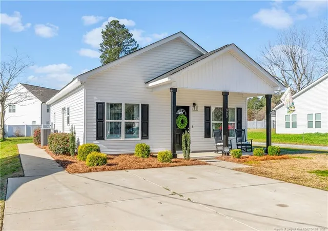 Photo 3 of Single family home for sale at 323 W Wooddall St, Benson, NC 27504 | MLS# 759203 | Listing updated on 2026-08-21