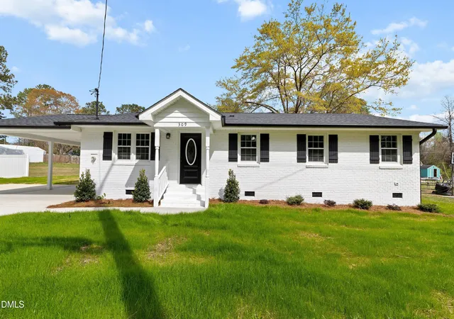 1st image of 309 S Main St, Four Oaks, NC 27524 | MLS# 10154421