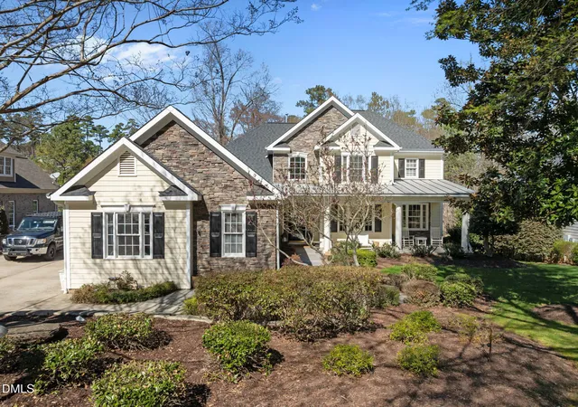 Photo 3 of Single family home for sale at 490 Bear Tree Crk, Chapel Hill, NC 27517 | MLS# 10154099 | Listing updated on 2026-08-22