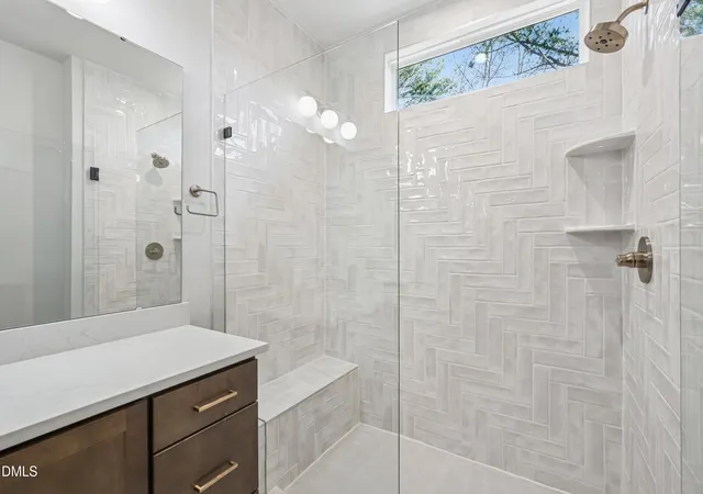 Photo 5 of Sale Pending at 240 Oak Summit Pl, Chapel Hill, NC 27516 | MLS# 10154529 | Listing updated on 2026-07-18