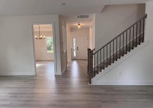 Photo 3 of Single family home for sale at 530 Middleton Ct, Sanford, NC 27330 | MLS# 10154580 | Listing updated on 2026-10-08