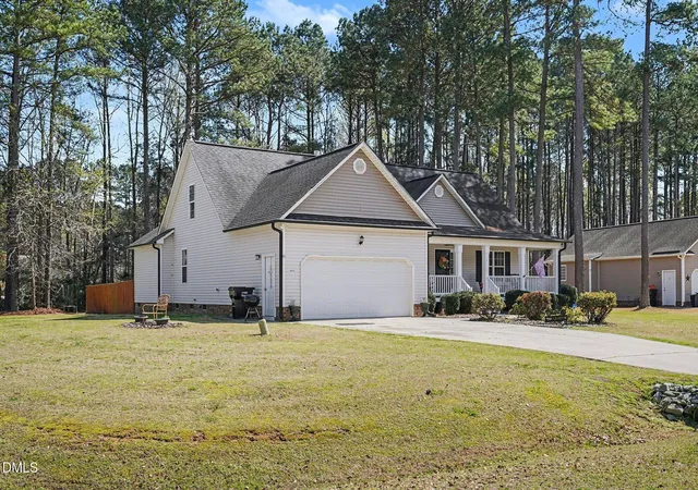 Photo 3 of Sale Pending at 11 Cashew Ln, Smithfield, NC 27577 | MLS# 10154745 | Listing updated on 2026-10-01