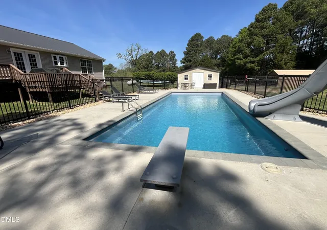 Photo 3 of Sale Pending at 1195 US 158 Hwy, Oxford, NC 27565 | MLS# 10155100 | Listing updated on 2026-07-18