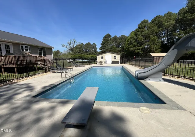 Photo 4 of Sale Pending at 1195 US 158 Hwy, Oxford, NC 27565 | MLS# 10155100 | Listing updated on 2026-07-18