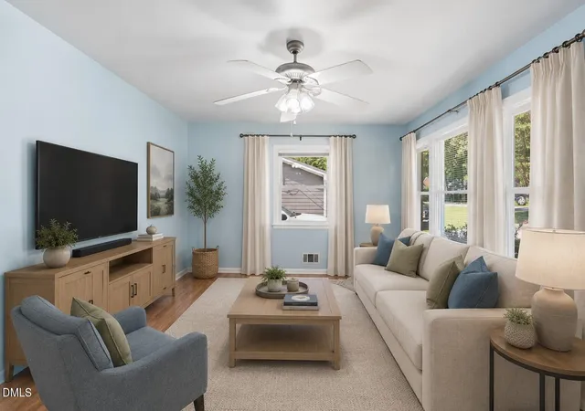 Photo 2 of Single family home for sale at 112 E Franklin St, Zebulon, NC 27597 | MLS# 10155823 | Listing updated on 2026-08-19