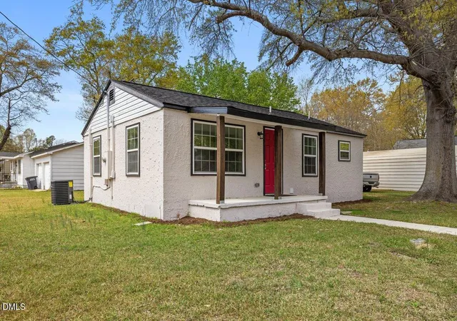 Homes for sale in Selma, NC | 601 Temple St, Selma, NC 27576 | MLS# 10156503