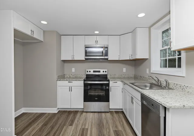 Photo 5 of Single family home for sale at 1211 S 1st Street, Lillington, NC 27546 | MLS# 10154987 | Listing updated on 2026-08-04