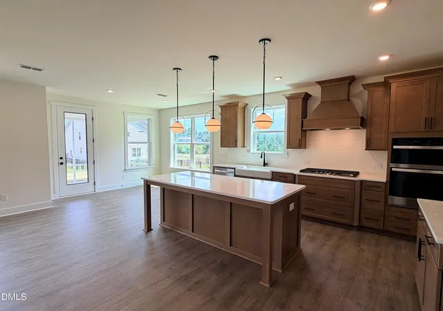 Photo 4 of Single family home for sale at 621 Blackwood Ct, Durham, NC 27705 | MLS# 10156372 | Listing updated on 2026-09-15