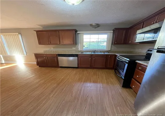 2nd image of 1536 Rossmore Dr, Fayetteville, NC 28314 | MLS# 759401