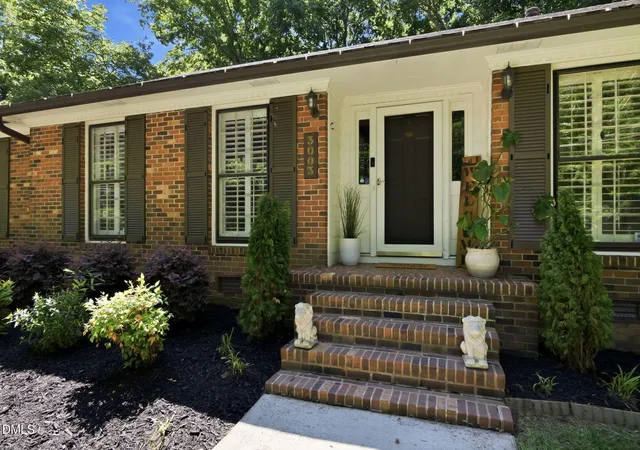 Photo 4 of Single Family Residence at 3003 Quincemoor Rd, Durham, NC 27712 | MLS# 10165625 | | Sold on 2026-06-15