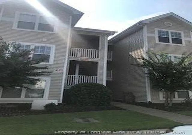 3rd image of 3326 Harbour Pointe Pl, Fayetteville, NC 28314