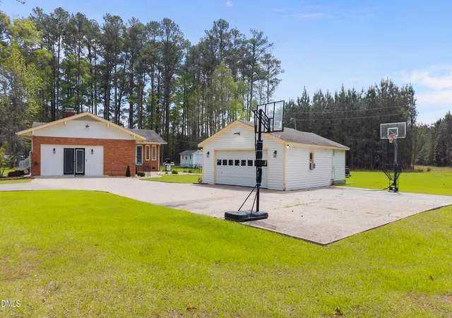 3rd image of 205 Stratford Rd, Rocky Mount, NC 27801 | MLS# 10158113
