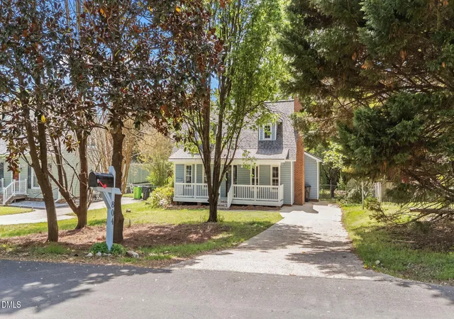 Photo 2 of Sale Pending at 804 Olive St, Apex, NC 27502 | MLS# 10157583 | Listing updated on 2026-07-18
