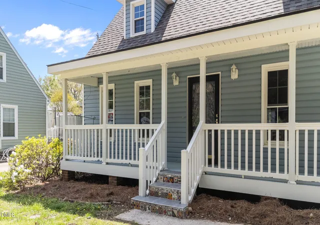 Photo 3 of Sale Pending at 804 Olive St, Apex, NC 27502 | MLS# 10157583 | Listing updated on 2026-07-18